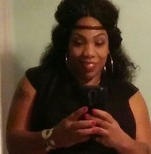 Meet your Posher, Monique